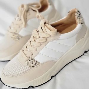 Brand new Beige Snake Print Detail Sneakers